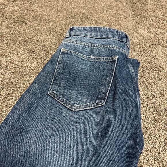 ZON JEANS High-Waisted Straight Leg Jeans, Frayed Hem, Blue Denim - Picture 5 of 5